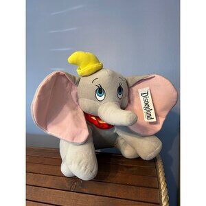 Disney Dumbo 14" Plush Disneyland Resorts New With Tag Disney Parks Authenticate